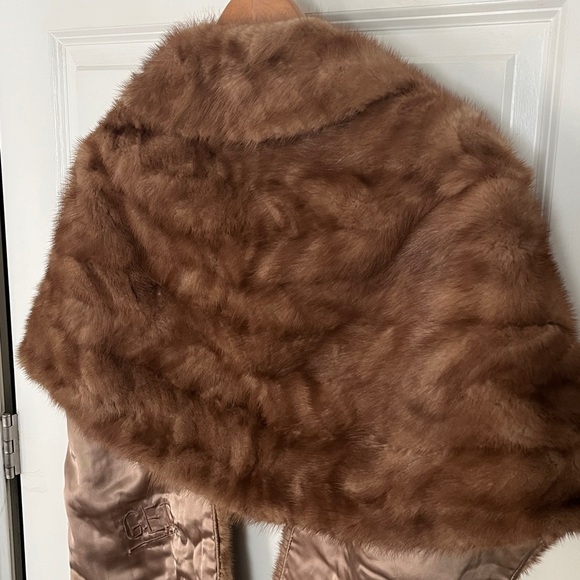 Mink Stole medium golden Brown Fur Shawl Wrap - Picture 7 of 7